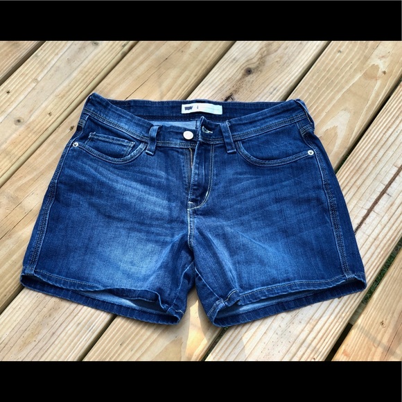 Levi's Denim - Levi’s Jean Shorts Size 4